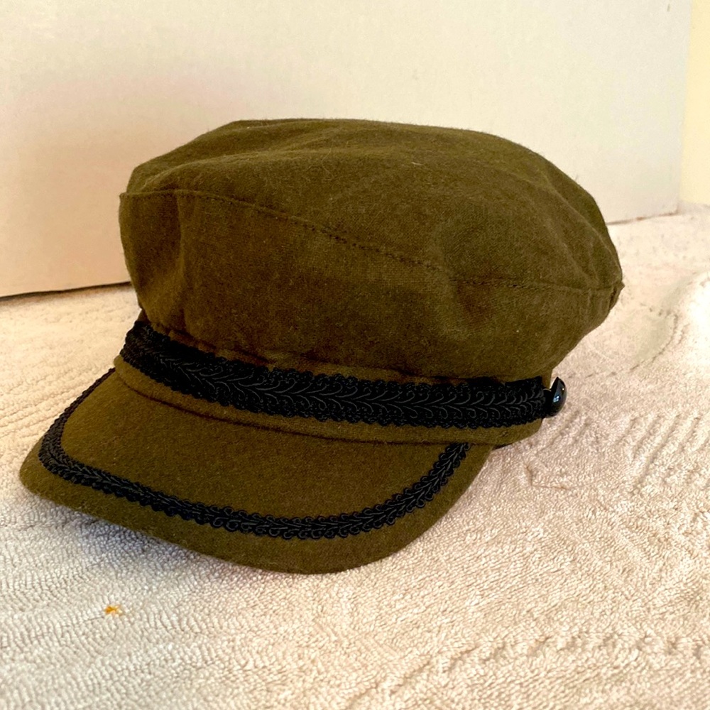 Army green cabbie style hat